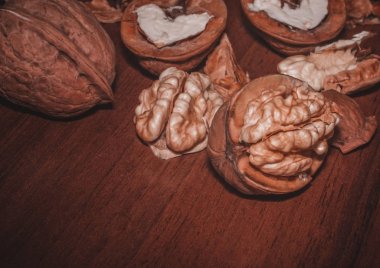 Ceviz. Beyin için vitaminler.