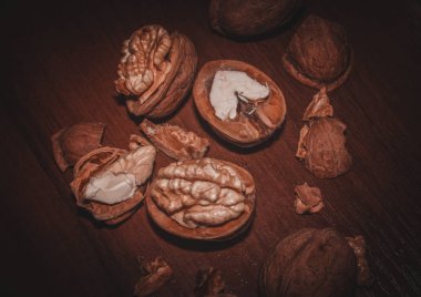 Ceviz. Beyin için vitaminler.