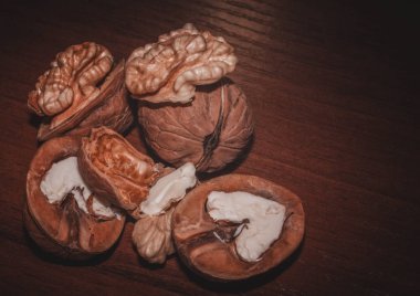 Ceviz. Beyin için vitaminler.