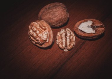 Ceviz. Beyin için vitaminler.