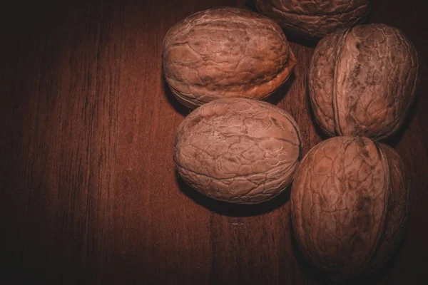 Ceviz. Beyin için vitaminler.