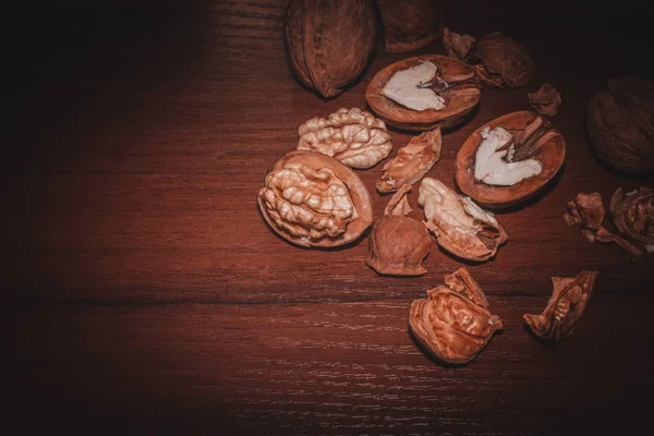 Ceviz. Beyin için vitaminler.