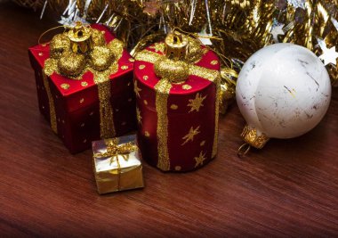 Bir kartpostal ile Noel oyuncaklar için şablon. arka plan.