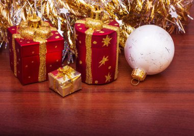 Bir kartpostal ile Noel oyuncaklar için şablon. arka plan.