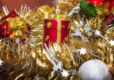 Bir kartpostal ile Noel oyuncaklar için şablon. arka plan.