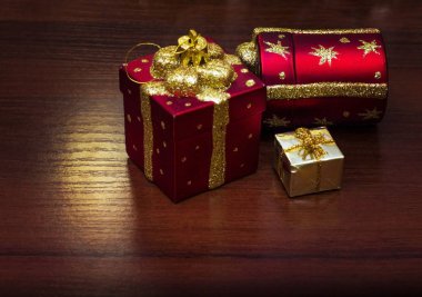 Bir kartpostal ile Noel oyuncaklar için şablon. arka plan.