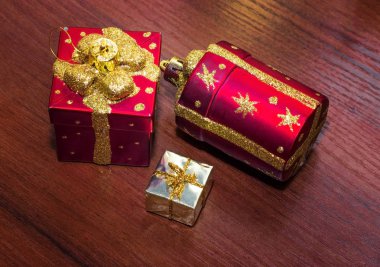 Bir kartpostal ile Noel oyuncaklar için şablon. arka plan.