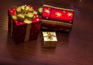 Bir kartpostal ile Noel oyuncaklar için şablon. arka plan.