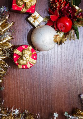 Bir kartpostal ile Noel oyuncaklar için şablon. arka plan.