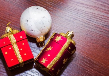 Bir kartpostal ile Noel oyuncaklar için şablon. arka plan.