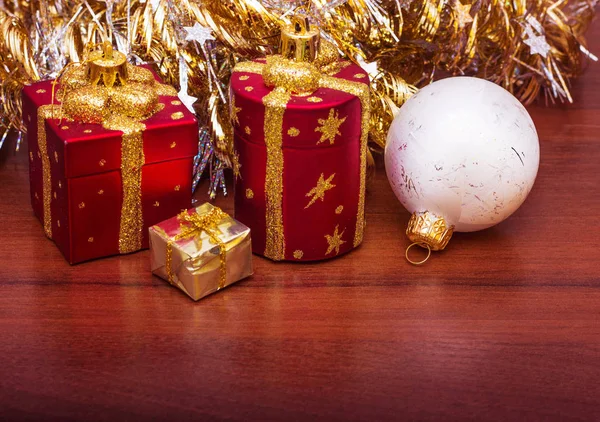 Bir kartpostal ile Noel oyuncaklar için şablon. arka plan.