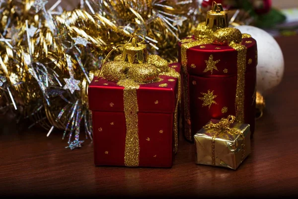 Bir kartpostal ile Noel oyuncaklar için şablon. arka plan.