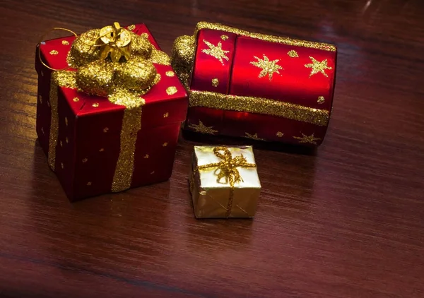 Bir kartpostal ile Noel oyuncaklar için şablon. arka plan.