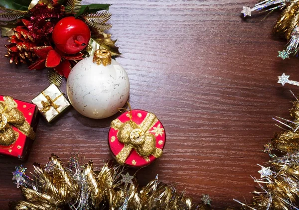 Bir kartpostal ile Noel oyuncaklar için şablon. arka plan.