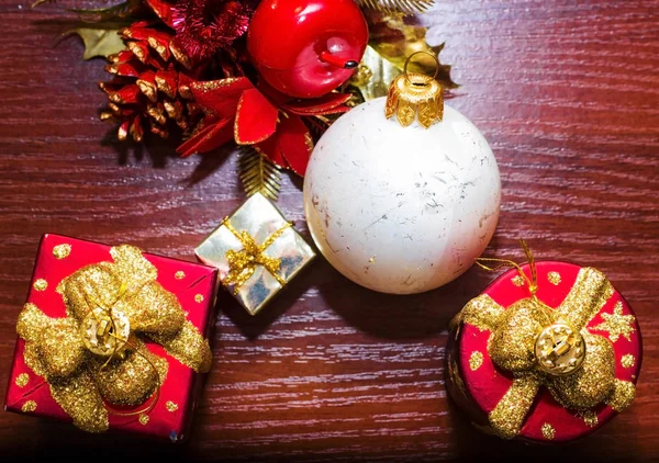 Bir kartpostal ile Noel oyuncaklar için şablon. arka plan.