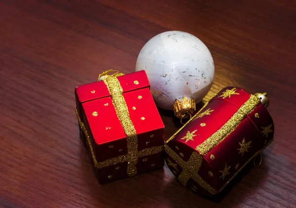 Bir kartpostal ile Noel oyuncaklar için şablon. arka plan.