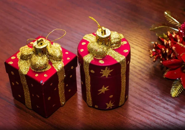 Bir kartpostal ile Noel oyuncaklar için şablon. arka plan.