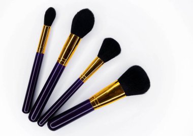 Makyaj ile siyah doğal kazık için fırçalar.