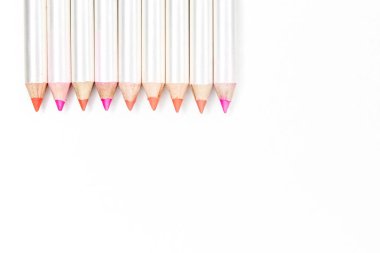 Kalemler için farklı renk beyaz dudaklar.