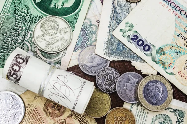 O antigo dinheiro de diferentes países — Fotografia de Stock
