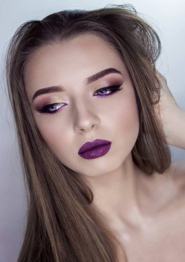 Esmer için profesyonel makyaj