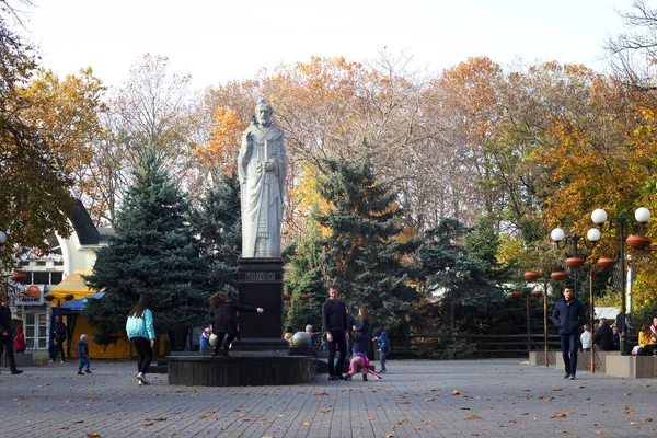 Пьедестал Святителю Николаю в Николаеве, Украина — стоковое фото