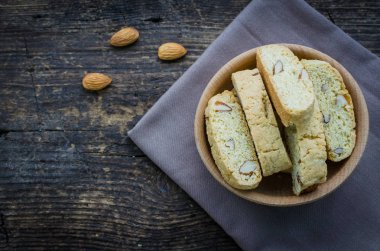 ev yapımı Badem Çerezler