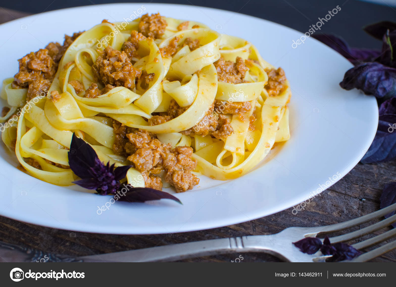 Baharatlı Tavuk Soslu Tagliatelle Tarifi Baharatlı Tavuk Soslu Tagliatelle Tarifi