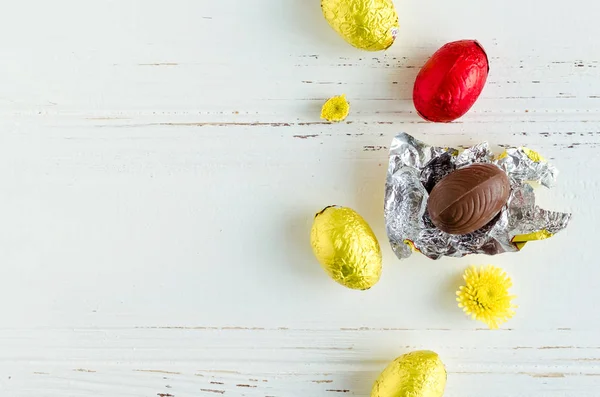 สารประกอบอีสเตอร์กับไข่ช็อคโกแลต — ภาพถ่ายสต็อก