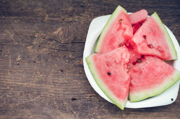 taze dilimlenmiş karpuz