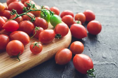 çeşitli renkli domates