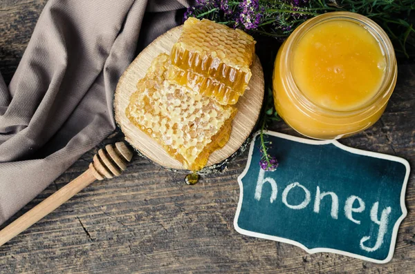 Peteğin ve bal ile cam aranjman