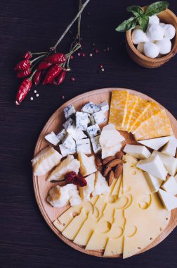 Lezzetli meze. Peynir tabağı.