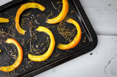 taze pişmiş ve sulu kabak dilimleri