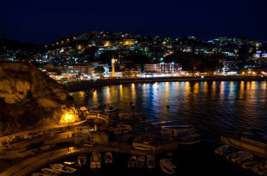 Gece görünümü Ulcinj, Karadağ
