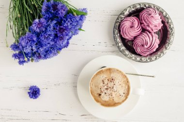 Zephyr ile birlikte cappuccino kahve