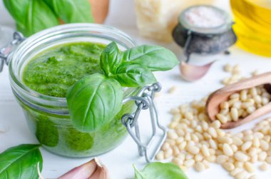 pesto Cenevizli sos