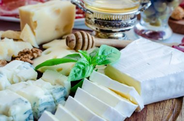 Farklı tipteki Peynir tabağı