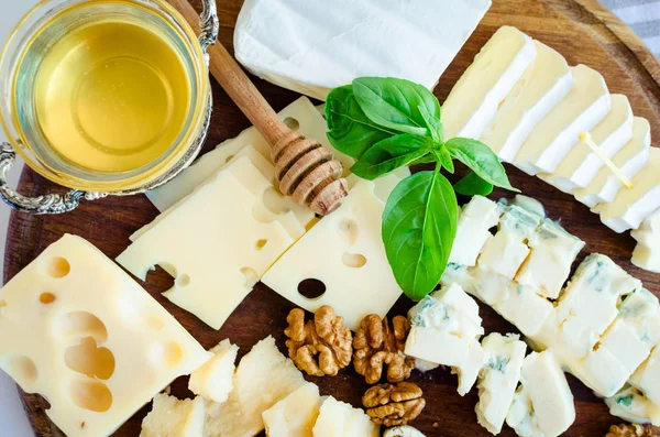 Farklı tipteki Peynir tabağı