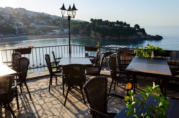 Cozy bar restaurant at the old town of Ulcinj, Montenegro — Stock Photo, Image