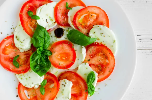 Delicious caprese salad — Stock Photo, Image