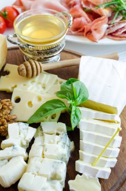 Farklı tipteki Peynir tabağı