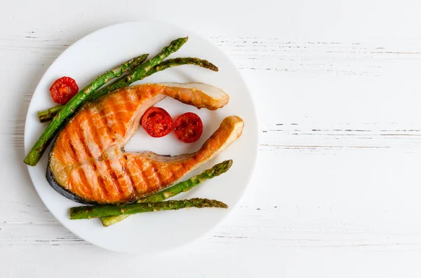 Sebzeli ızgara somon bifteği