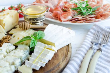 Farklı tipteki Peynir tabağı