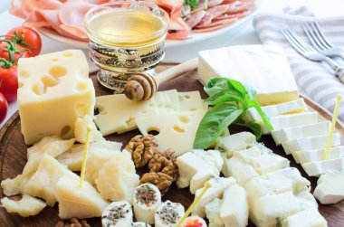 Farklı tipteki Peynir tabağı