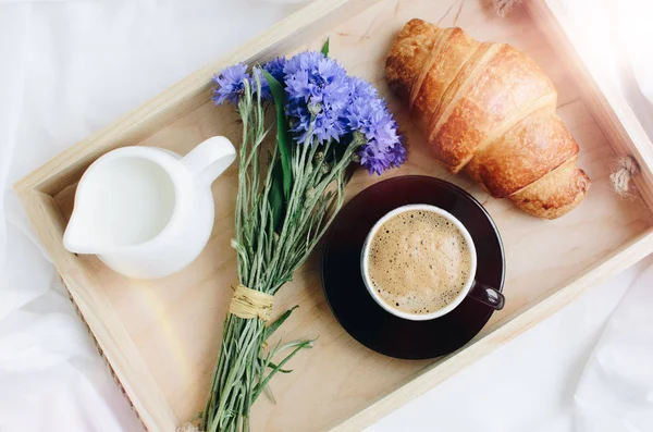 Romantic Summer Breakfast Bed Tray Fresh Croissant Cup Coffee Espresso — Stock Photo, Image