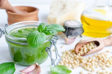 pesto Cenevizli sos