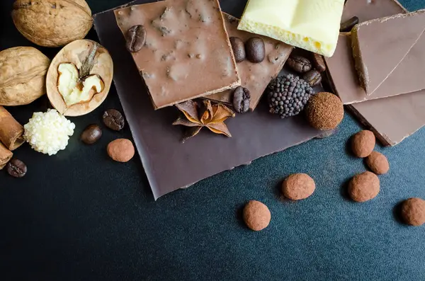 Farklı türde çikolata.