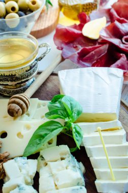 Farklı tipteki Peynir tabağı