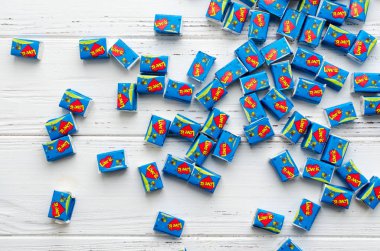 Çikletin çeşitli tatları Aşk ise